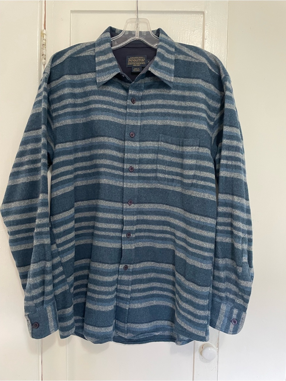 Pendleton Men's Blue Striped Button-Up Lodge shirt long sleeve large